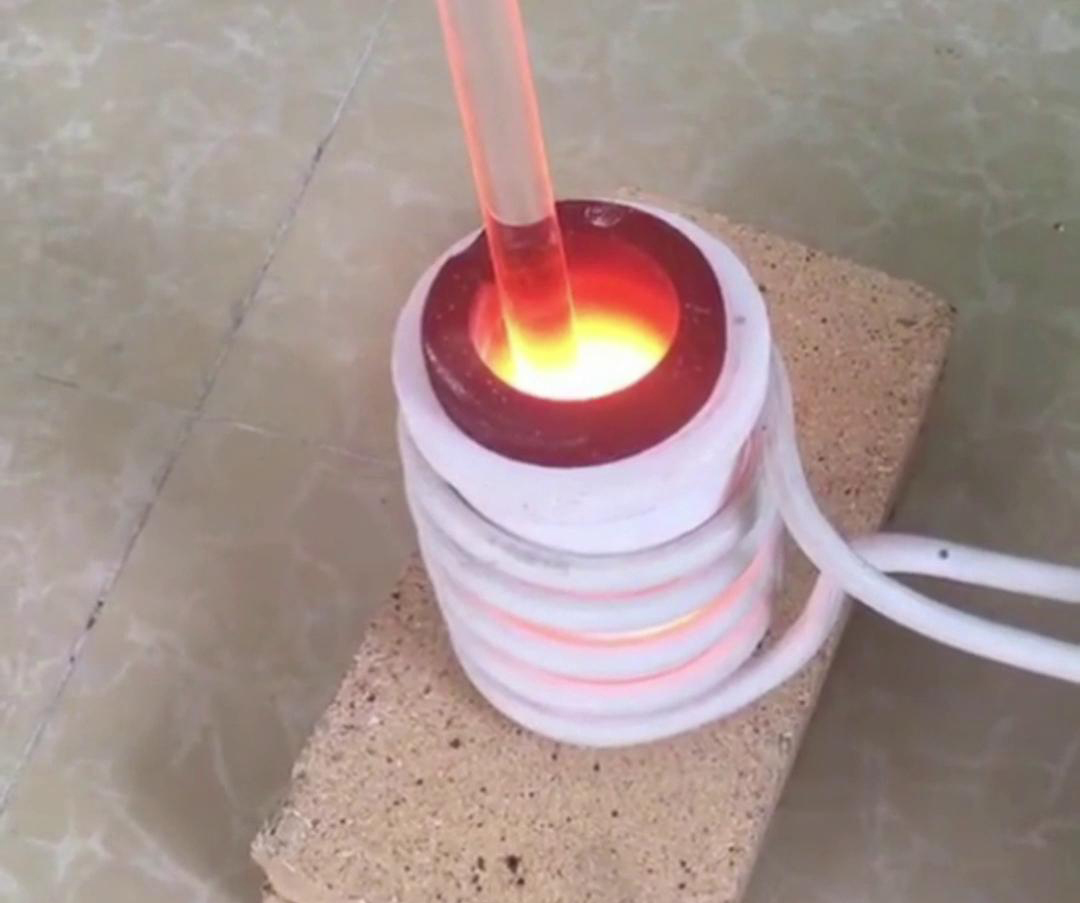 小型高頻熔煉爐：家用電壓，高效熔煉